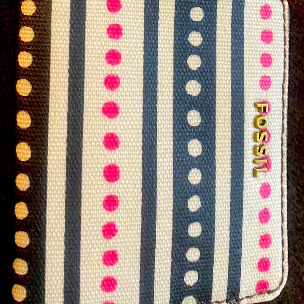 Fossil wallet